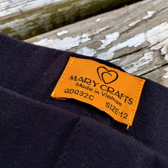 Mary Crafts Made in Vietnam Pull On Pants - Picture 2 of 3